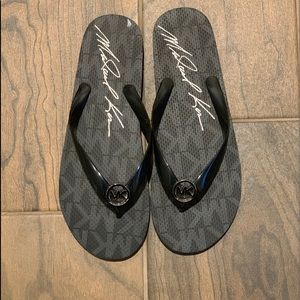 Michael Kors Jet Set MK Rubber Flip Flops